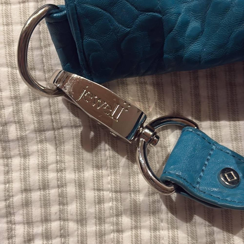 Teal Purse - Picture 7 of 9